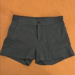 Athleta Trekkie Shorts size 2